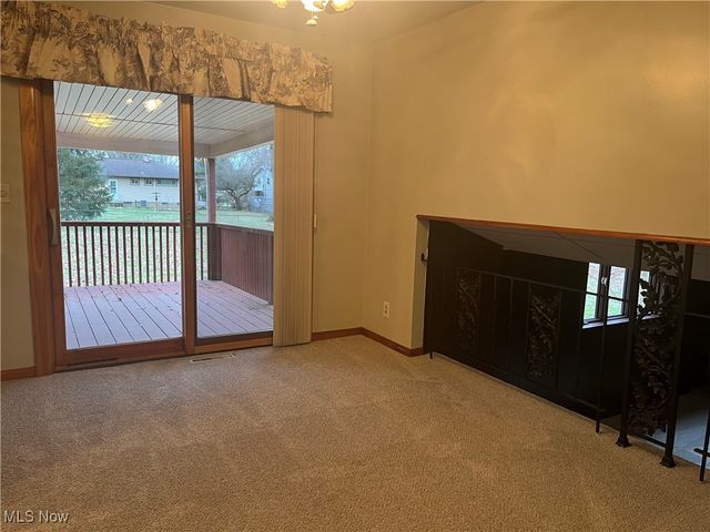 9152 Fosdick Road, Valley View, OH 44125