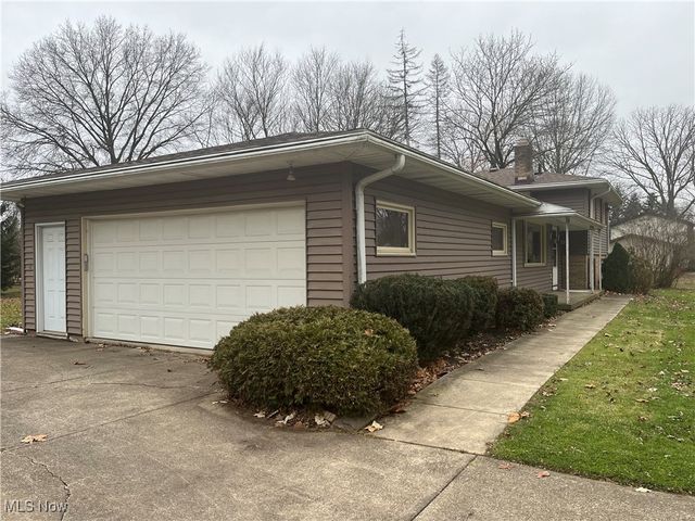 9152 Fosdick Road, Valley View, OH 44125