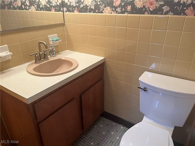 9152 Fosdick Road, Valley View, OH 44125