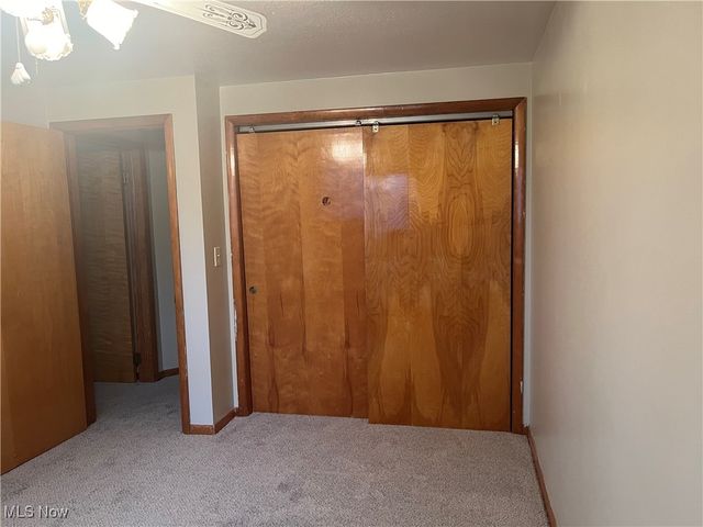 9152 Fosdick Road, Valley View, OH 44125