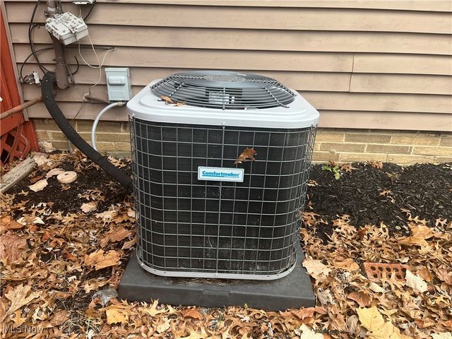 9152 Fosdick Road, Valley View, OH 44125