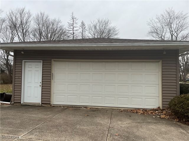 9152 Fosdick Road, Valley View, OH 44125