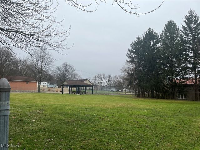 9152 Fosdick Road, Valley View, OH 44125