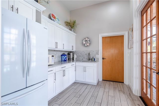 6830 Beach Resort DR 12, Naples, FL 34114