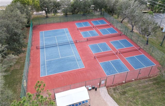 6830 Beach Resort DR 12, Naples, FL 34114