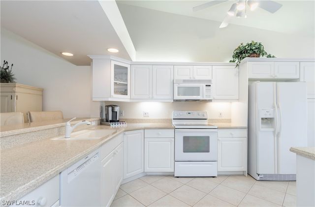 6830 Beach Resort DR 12, Naples, FL 34114