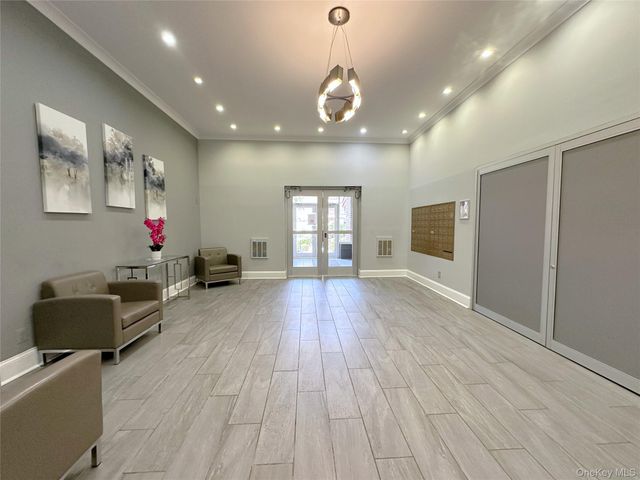 270 N Broadway 2HI, Yonkers, NY 10701