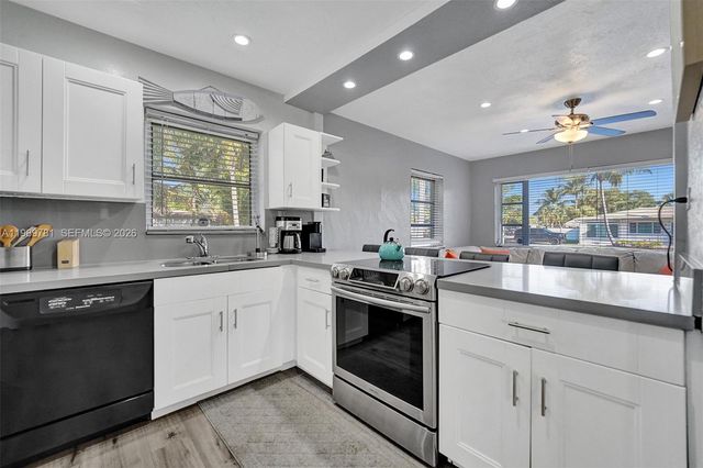 529 NW 8th St, Dania Beach, FL 33004