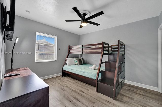 529 NW 8th St, Dania Beach, FL 33004