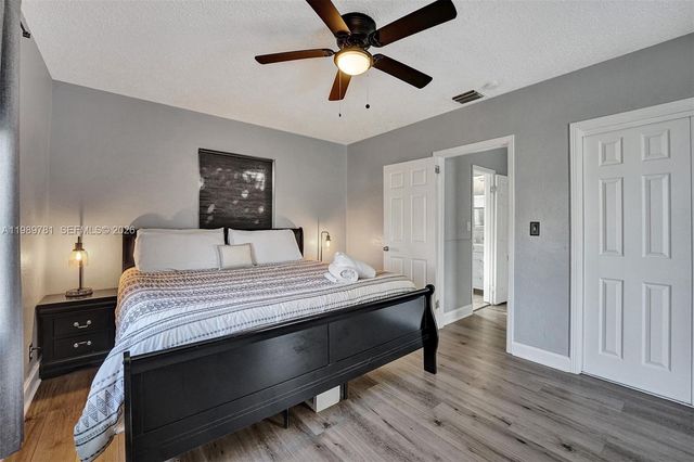 529 NW 8th St, Dania Beach, FL 33004