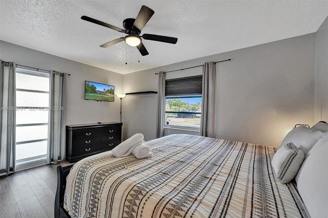 529 NW 8th St, Dania Beach, FL 33004