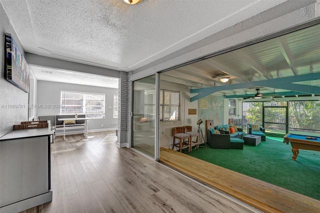 529 NW 8th St, Dania Beach, FL 33004