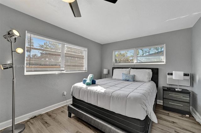 529 NW 8th St, Dania Beach, FL 33004