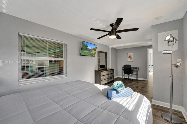 529 NW 8th St, Dania Beach, FL 33004