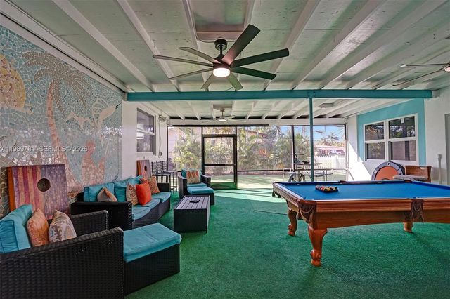 529 NW 8th St, Dania Beach, FL 33004