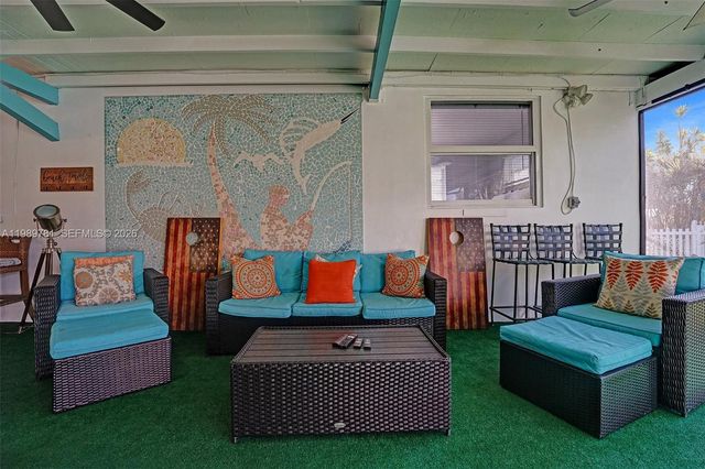 529 NW 8th St, Dania Beach, FL 33004