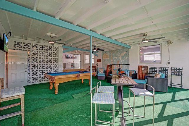 529 NW 8th St, Dania Beach, FL 33004