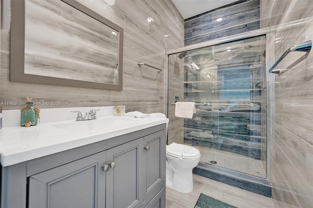 529 NW 8th St, Dania Beach, FL 33004