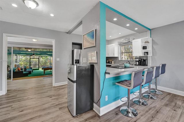 529 NW 8th St, Dania Beach, FL 33004