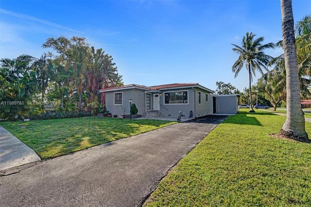 529 NW 8th St, Dania Beach, FL 33004