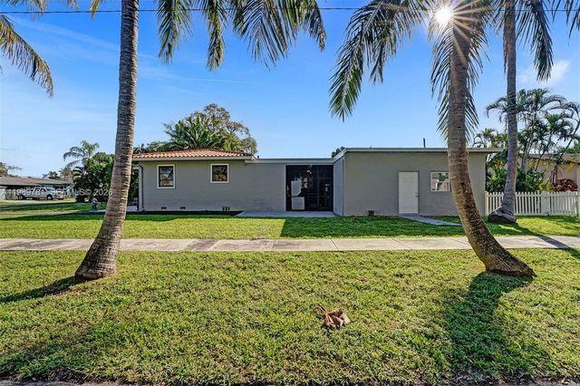 529 NW 8th St, Dania Beach, FL 33004