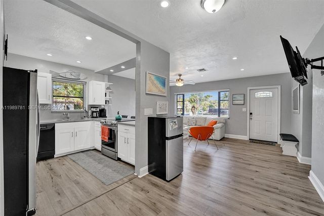 529 NW 8th St, Dania Beach, FL 33004