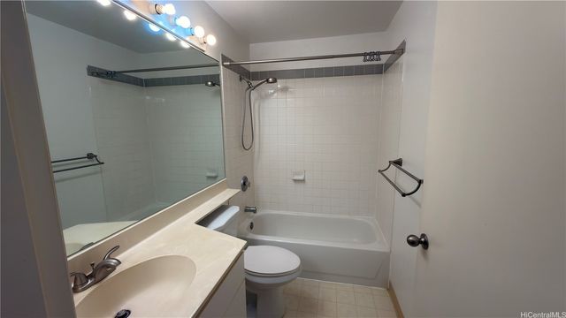 94-604 Lumiaina Street U203, Waipahu, HI 96797