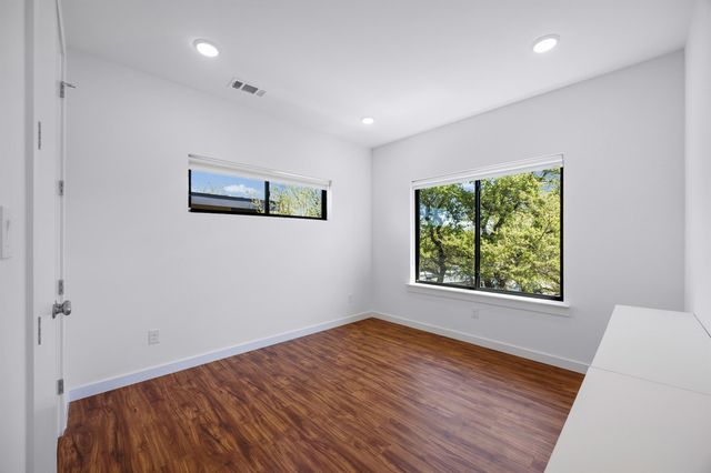 480 Starlight Village LOOP, Leander, TX 78641