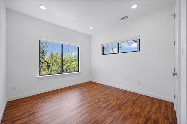 480 Starlight Village LOOP, Leander, TX 78641