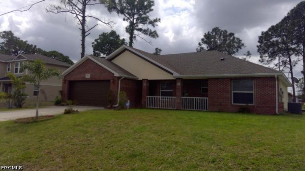 3905 16th ST W, Lehigh Acres, FL 33971