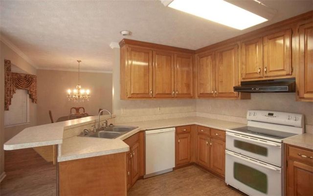 125 Wedgefield Drive, Mcdonough, GA 30252