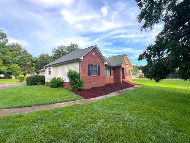 125 Wedgefield Drive, Mcdonough, GA 30252