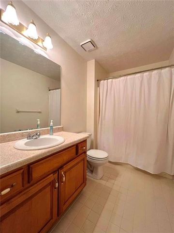 125 Wedgefield Drive, Mcdonough, GA 30252