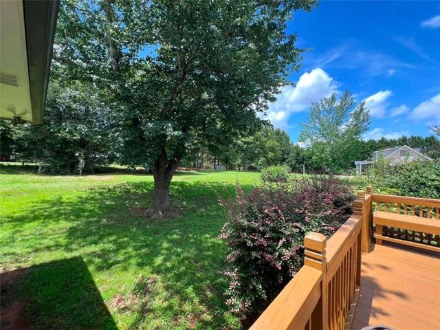 125 Wedgefield Drive, Mcdonough, GA 30252