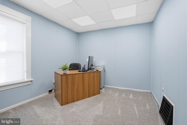 4400 NEWPORTVILLE RD, Levittown, PA 19056