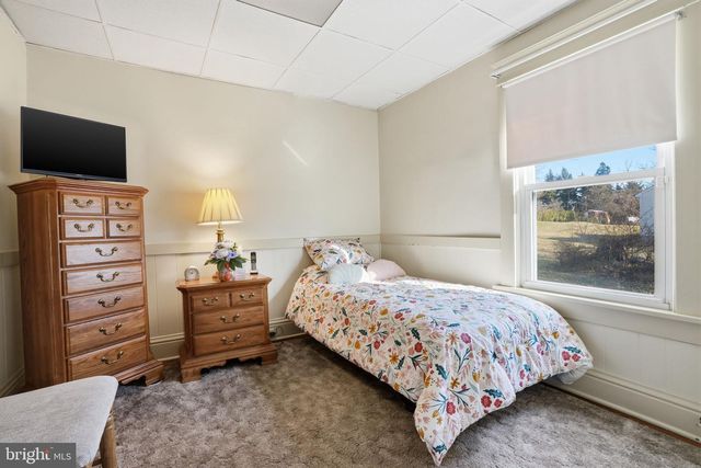 4400 NEWPORTVILLE RD, Levittown, PA 19056