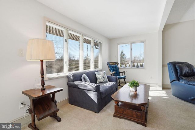 4400 NEWPORTVILLE RD, Levittown, PA 19056