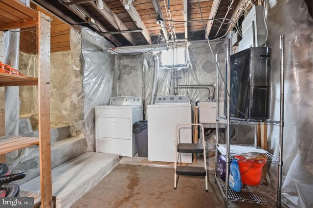 4400 NEWPORTVILLE RD, Levittown, PA 19056