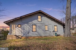 4400 NEWPORTVILLE RD, Levittown, PA 19056