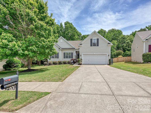 10234 Tintinhull Drive, Fort Mill, SC 29707