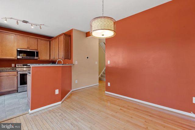 13129 ENGLISHWOOD LN, Fairfax, VA 22033