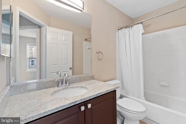 13129 ENGLISHWOOD LN, Fairfax, VA 22033