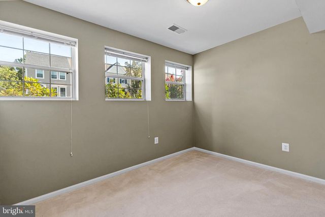13129 ENGLISHWOOD LN, Fairfax, VA 22033