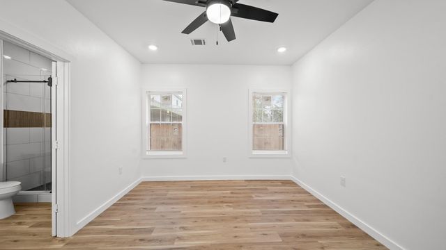 1504 W Blum Street B, Alvin, TX 77511