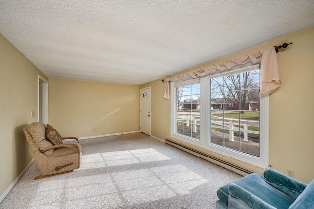 103 7th Street N, Swea City, IA 50590