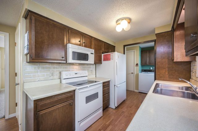 103 7th Street N, Swea City, IA 50590