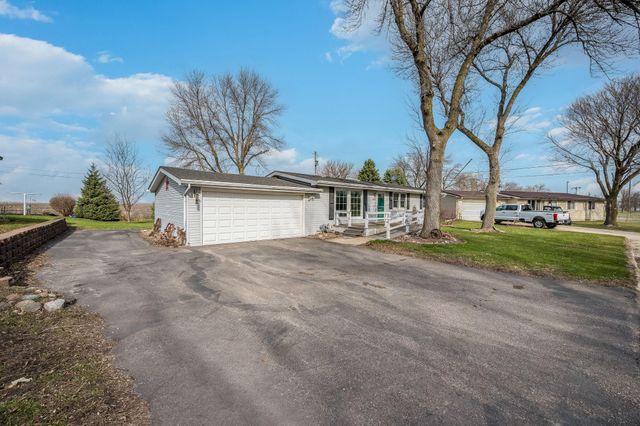 103 7th Street N, Swea City, IA 50590