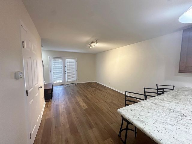 424 15th Street 104, Galveston, TX 77550