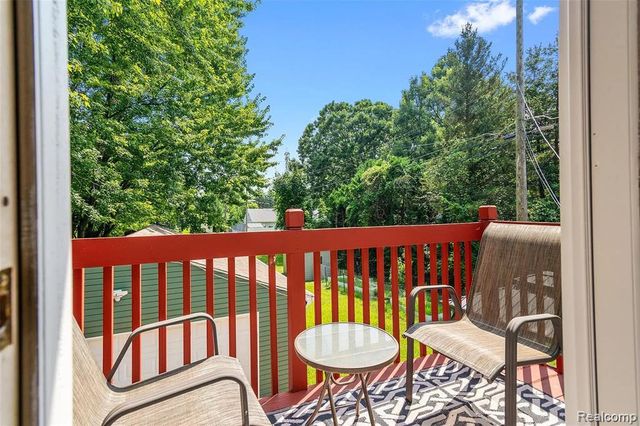 21456 Flanders Street, Farmington Hills, MI 48335