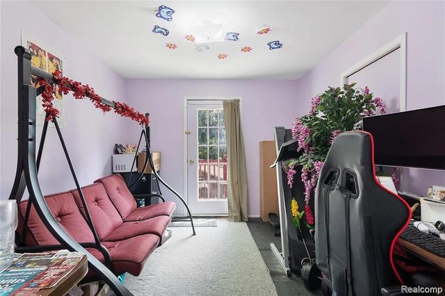 21456 Flanders Street, Farmington Hills, MI 48335